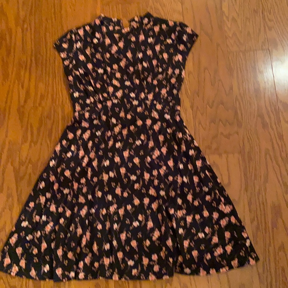 Flowered small black dress